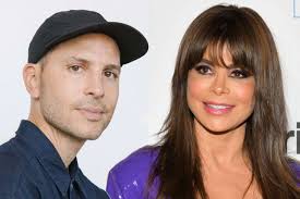 Divat e muzikës pop që u dashuruan në djem më të rinj (FOTO)