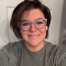 When a Sim grows to a young adult, do they move out naturally?