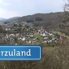 Die ortschaft wird von der ahr an steil aufragenden felsen vorbei zweimal durchflossen. Im Domauel In Schuld Landesschau Rheinland Pfalz Swr Fernsehen