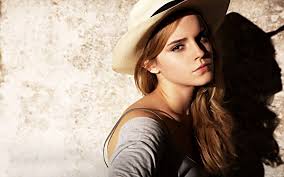 Critics think she has a good chance for a golden globe nomination for best actress in a comedy/musical. Emma Watson Age Emma Watson Wallpaper Beauty And The Beast