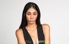 Η παρασκευή κερασιώτη ήρθε στις auditions του gntm για να αποδείξει ότι μπορεί να τα καταφέρει, παρά τις αρνητικές κριτικές που έχει δεχτεί, εξαιτίας της. Paraskeyh Gntm 3 Biografiko Hlikia Kerasiwth