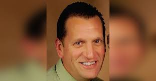 Jeffrey Pringle's Instagram, Twitter & Facebook