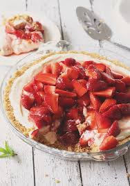 Tarte Au Fromage Et Aux Fraises Meilleur Avec Du Beurre Food Food And Drink Cold Meals