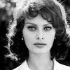 Make up style that is ageless & another one of my absolute favs*sophia loren. Https Encrypted Tbn0 Gstatic Com Images Q Tbn And9gctnucd5k0k6uk03ebjrrhayand6xfkklijncwmdgos38q7lrwxw Usqp Cau