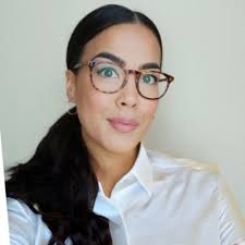 Sami tar plats i musikbranschen efter examen