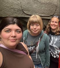 We had such a great day at the zoo yesterday that not even a little rain  could stop us! We hit up all our favorite spots like the desert dome, the  jungle