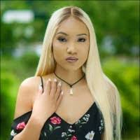 Mimi Shaw's Instagram, Twitter & Facebook