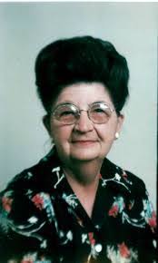 Elizabeth Holz's Instagram, Twitter & Facebook