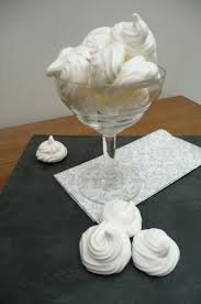 La Petite Meringue A La Francaise Inratable Meringue Petite Meringue Desserts