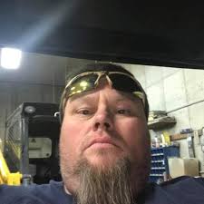 Morris Howard McKinney, 51, Glasgow, died Friday, February 18, 2022 at the  T J Samson Community Hospital from complications of Covid. He was born  December 2, 1970 in Glasgow, KY to the