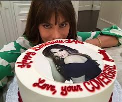 Check spelling or type a new query. 7 Kue Ultah Selebriti Dunia Yang Unik Dan Aneh