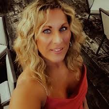 Caryn Harvey's Instagram, Twitter & Facebook