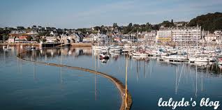 Le port perros guirec est aussi connu comme le port de plaisance perros guirec et se situe dans une des locations les plus pittoresques, dans la commune homonyme qui cache des trésors naturels. Perros Guirec Port Sensation Bretagne Lalydo Blog 1 Lalydo S Blog