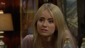 She is best known for playing the role of katie sugden in the itv soap opera. Fans Stunned As Emmerdale Star Sammy Winward S Daughter Is Practically Her Twin Metro News