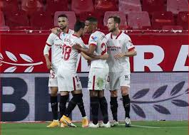 وتابع قائلا عن التعامل مع زميله سوسو :إنه لاعب جيد ورفع النصيري رصيده إلى 12 هدفًا هذا الموسم في الليجا، في صدارة الهدافين، بفارق هدف عن الثنائي. Ø¥Ø´Ø¨ÙŠÙ„ÙŠØ© ÙŠØ­Ø·Ù… Ø±ÙŠÙ† Ø¨Ø«Ù„Ø§Ø«ÙŠØ© Ø¨Ù‚ÙŠØ§Ø¯Ø© Ø§Ù„Ù…ØºØ±Ø¨ÙŠ ÙŠÙˆØ³Ù Ø§Ù„Ù†ØµÙŠØ±ÙŠ Ø§Ù„Ù…ØµØ±ÙŠ Ø§Ù„ÙŠÙˆÙ…