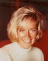 Anne Kahn's Instagram, Twitter & Facebook