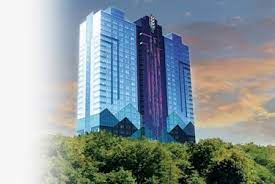 Indeed, the town overflows with a wide selection of entertainment venues such as boutiques, restaurants, bars. Nothing Else Comes Close Seneca Niagara Resort Casino