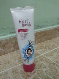 Fair And Lovely غسول للوجه جدا ممتاز انصح فيه للبشره الدهنيه والمختلطه والعاديه يصفي الوجه من الحبوب ويف Beauty Skin Care Routine Beauty Skin Care Beauty Skin