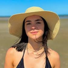 Carol Miranda Grattapaglia (@carolinagratta)