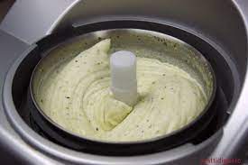 La panna da usare è quella fresca, liquida, in pratica quella che normalmente si usa per essere montata; La Ricetta Facile Del Gelato A Casa Per Non Farti Prendere Da Caronte