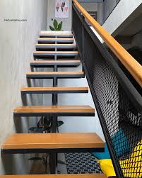 Lebih dari itu, tangga juga dapat digunakan sebagai dekorasi rumah. 7 Inspirasi Desain Tangga Rumah Sempit Terbaik Tahun Ini Helloshabby Com Interior And Exterior Solutions