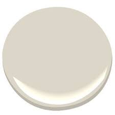 Bm Natural Cream Oc 14 This Color Has A Light Reflectance Value Lrv Of 70 1 And A Cool Undertone Light Gray Co Favorite Paint Paint Colors House Painting