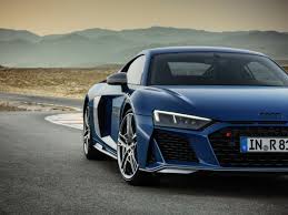 The 2019 Audi R8 Gets A New Face And Even More Power Audi Quattro Sport Autos Exoticos Autos