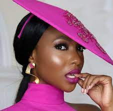 Cette coiffure est également utilisée par les membres du ku klux klan. Pin By Merry Loum On Accessories Trucs Pratik Fancy Hats Elegant Hats Stylish Hats