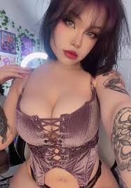 Nixxi - Free nude pics, galleries & more at Babepedia