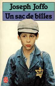 La guerre bouleverse leur enfance, en dérangeant la famille joffo et en forçant jo et maurice à prendre la fuite. Un Sac De Billes Livre France Loisirs