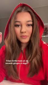 Emilia Lilly's Instagram, Twitter & Facebook