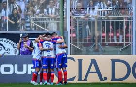 A 13ª rodada do campeonato brasileiro vai ter um confronto entre um time embalado, com cinco vitórias seguidas na competição, segundo colocado na classificação e um time que ainda está remendando os pedaços depois de ser estraçalhado por uma goleada vexaminosa. Yzcwzufp5awvm