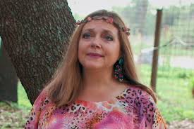 She runs a real estate business and manages 100+ volunteers and interns from around the world and 10 staff and contractors. Carole Baskin Is Making Thousands On Cameo Vanity Fair