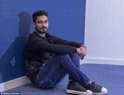 Görev aldığı 46 maçın 37 tanesinde ilk 11 olarak maça başlayan i̇lkay gündoğan, 9 maçta da sonradan oyuna girmiştir. Man City Star Ilkay Gundogan Why I Turned Down Liverpool Daily Mail Online