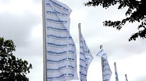 Dabei zeigt sich jedes mal der große einfluss der politik auf die wohnkosten. Grundsteuer Wirtschaft Und Verbande Fordern Gemeinsam Ein Burokratiearmes Flachenmodell Fur Nrw