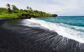 The World S Strangest Beaches Black Sand Beach Hawaii Black Sand Beach Punaluu Beach