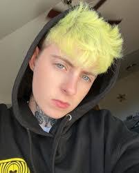 Ryan Puett's Instagram, Twitter & Facebook