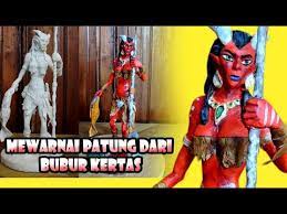 Wadah pencucian kuas bisa berupa kaleng bekas yang di dalamnya diisi dengan minyak tanah atau terpentin. Proses Mewarnai Patung Clay Menggunakan Cat Akrilik Kreasi Patung Youtube