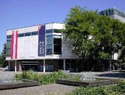 Unter dem leitmotiv warum denn nicht warum will burkhard c. Wurttembergisches Staatstheater Kleines Haus Stuttgart