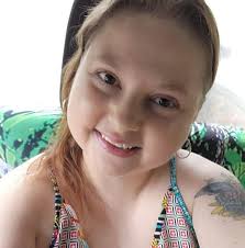 I found this rock recently in a donation to Marie Curie charity shop  (thrift shop) where I work in Highbury, London. Have given it to a friend 