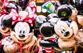 Arrivano sua altezza reale il principe topolino e il suo cucciolo reale pluto! La Casa Di Topolino Cartone Animato Il Mondo Delle Mamme