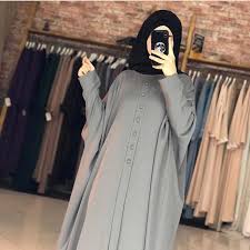 Goruntunun Olasi Icerigi Bir Veya Daha Fazla Kisi Ve Ayakta Duran Insanlar Muslim Women Fashion Muslim Fashion Muslimah Fashion Outfits