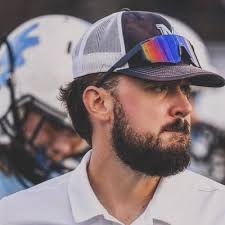 Avery Elliott (@Averyelliott09)