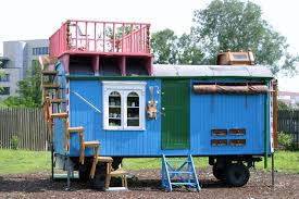 Als Ich Vor 5 Jahren Das Erste Mal Ein Tiny House Gesehen Habe War Es Um Mich Geschehen Ich Konnte Nicht Mehr Schlafen Habe Wi Bauwagen Anbau Gartenhaus Bau