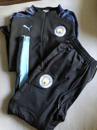 Stöbern sie nach attraktiven sportschuhen und bekleidung! Manchester City Trainingsanzug In Essen Essen Borbeck Ebay Kleinanzeigen