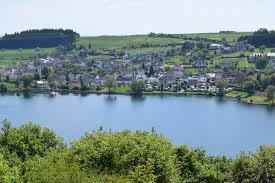 Ein herzliches willkommen! auf den internetseiten der ortsgemeinde mehren in der vulkaneifel. Datei 20170522 Schalkenmehrener Maar 26 Jpg Wikipedia