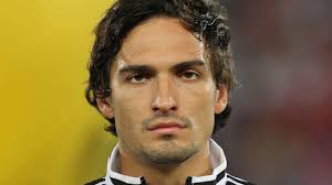 Born 16 december 1988) is a german professionalfootballer who plays as acentral defenderforborussia dortmundand thegerman national team. Mats Hummels Fans Reacting To Bayern Munich Transfer Movie Tv Tech Geeks News