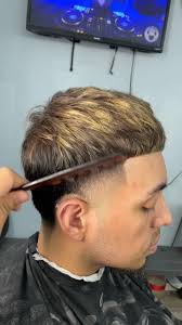 TaperXhighlights 💈💥 #fresno #559 #barber #barbershop #barberia #corte  #cortedepelo #haircut #menhaircut #hairstyle #haircuttutorial #highlights