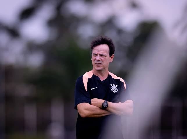 Com improviso na lateral, Corinthians encerra treino e pega o Furacão; Confira a provável escalação 
