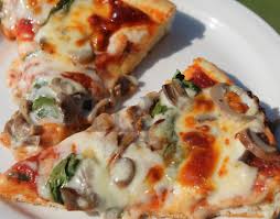 Homeade Spinach Mushroom Pizza Not To Bad Of Recipe But Honestly Im Still Looking For The Perfect Pizza Do Homemade Pizza Cooking Recipes Real Food Recipes